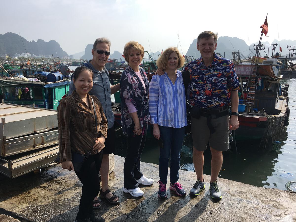 Halo Bay Homestay Ha Long Buitenkant foto